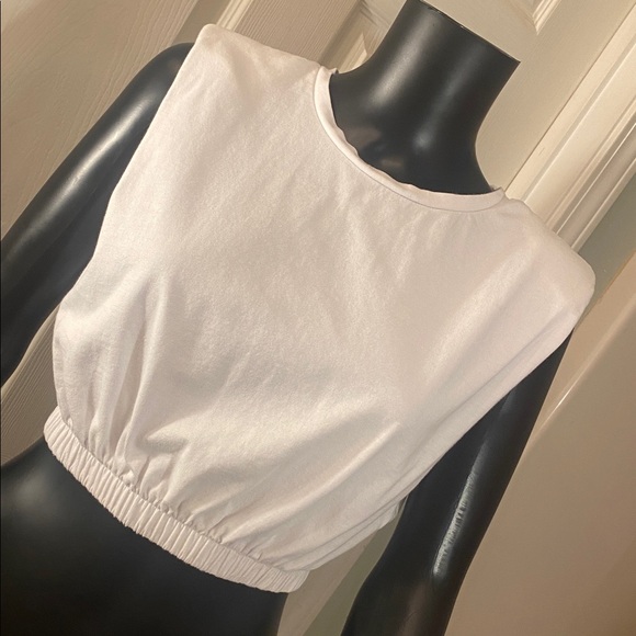 Zara Tops - Zara White Sleeveless Crop Top
